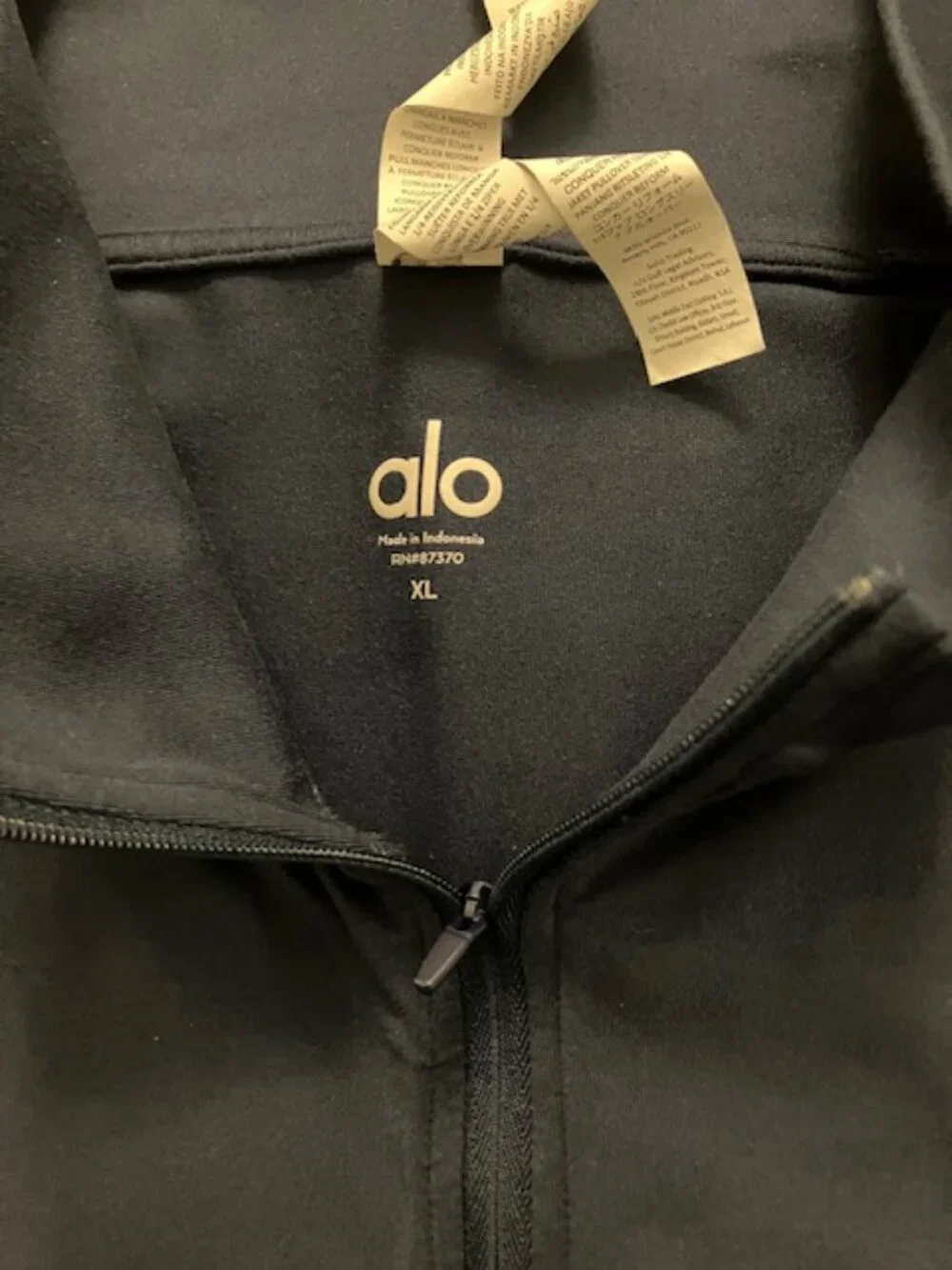 Alo Conquer 1/4 Zip Long Sleeve - Picture 4 of 7